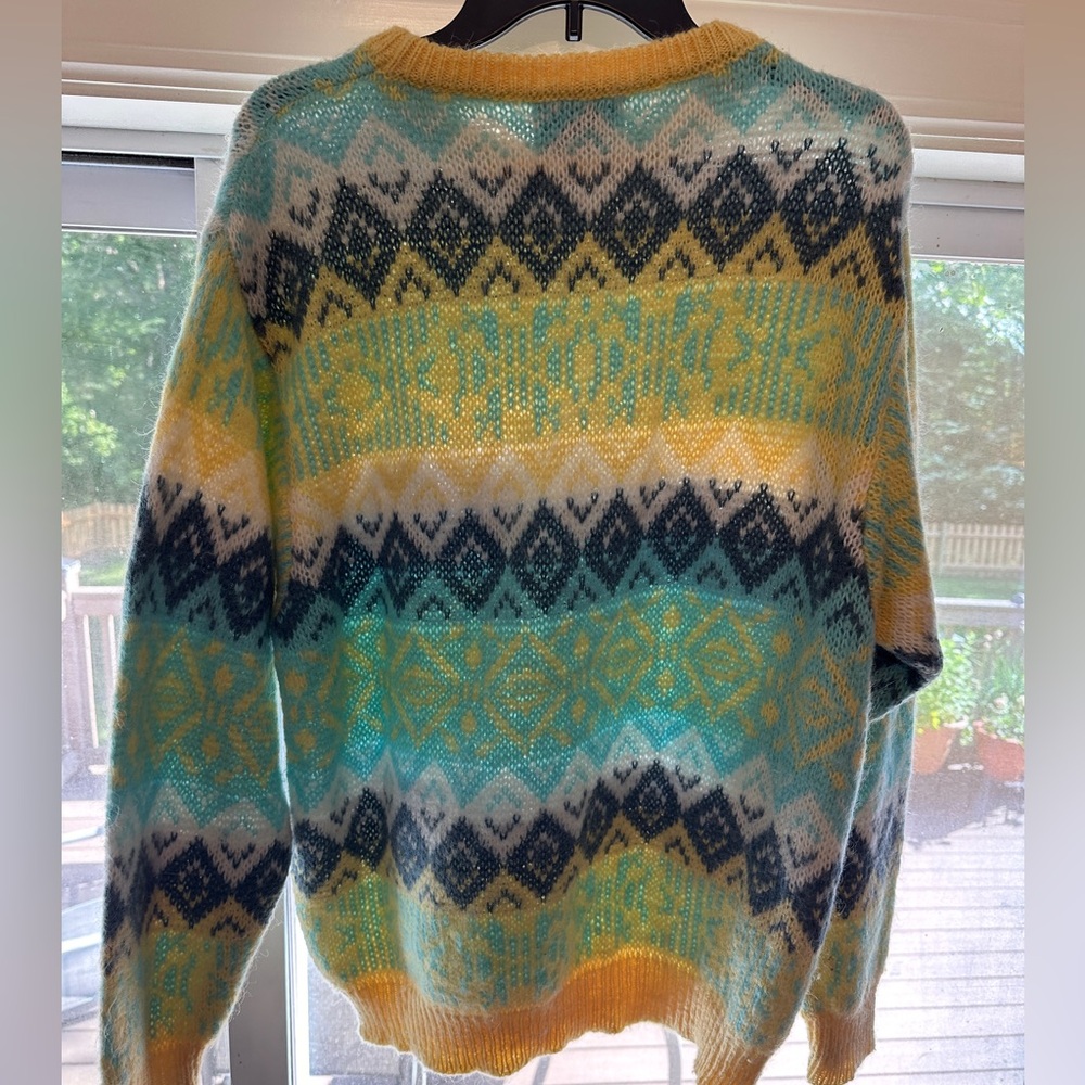 United Colors Of Benetton Vintage Men’s Sweater - Picture 2 of 3